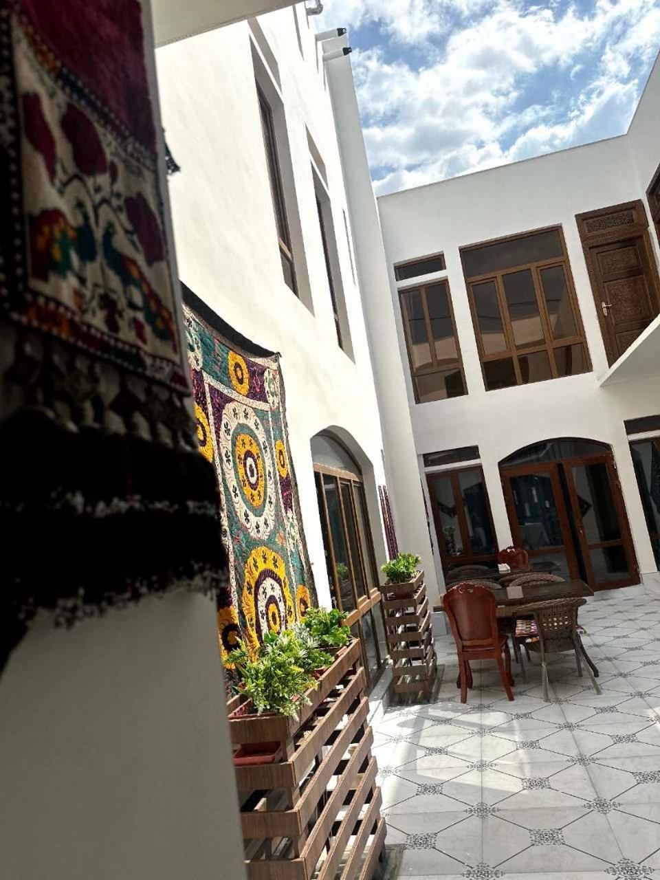 Art Suzani National House Hotel Buxoro Luaran gambar