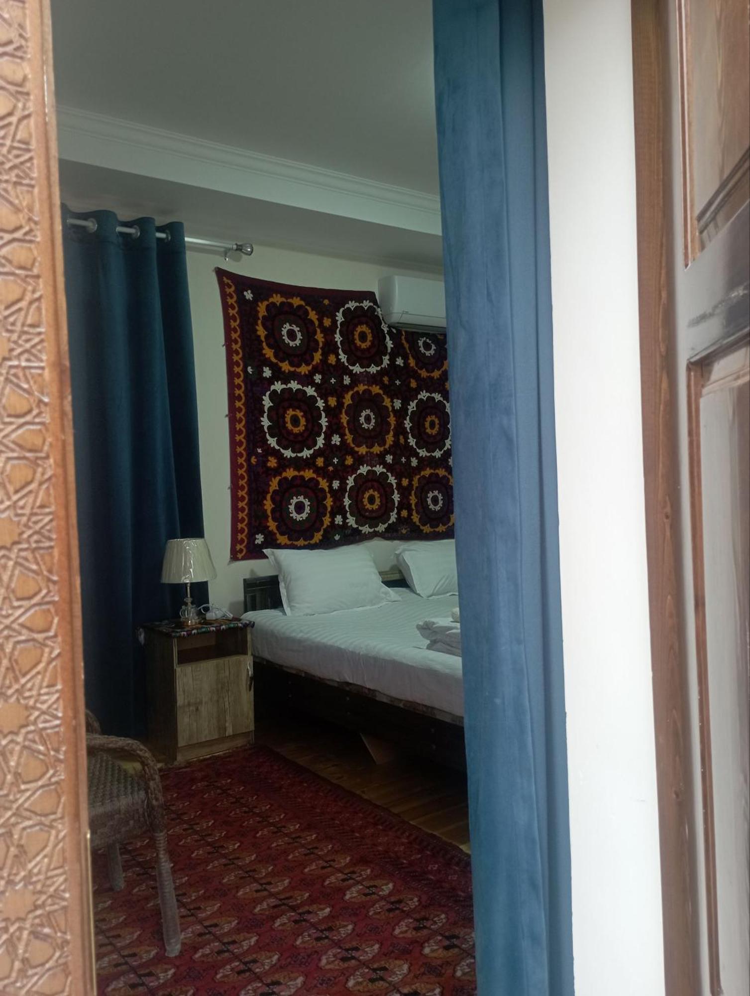 Art Suzani National House Hotel Buxoro Luaran gambar